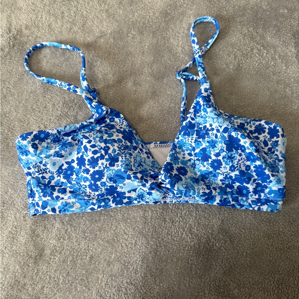 SHEIN Blue and White Floral Bikini Top